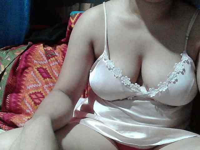 DesiDelight1 Live Webcam on BongaCams