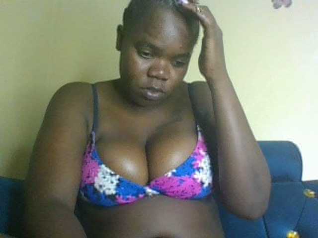 Coconaya's BongaCams show and profile