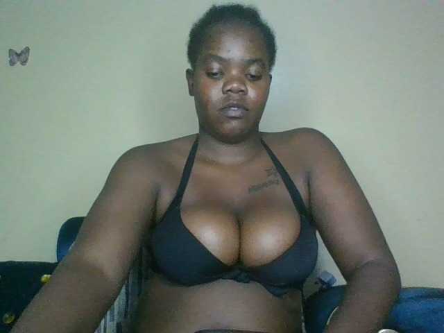 Coconaya's BongaCams show and profile