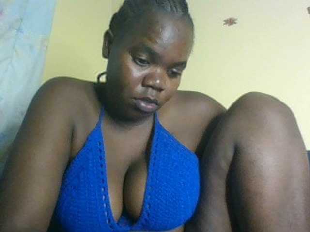 Coconaya's BongaCams show and profile