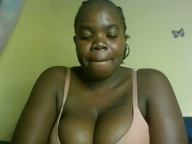 Coconaya's BongaCams show and profile