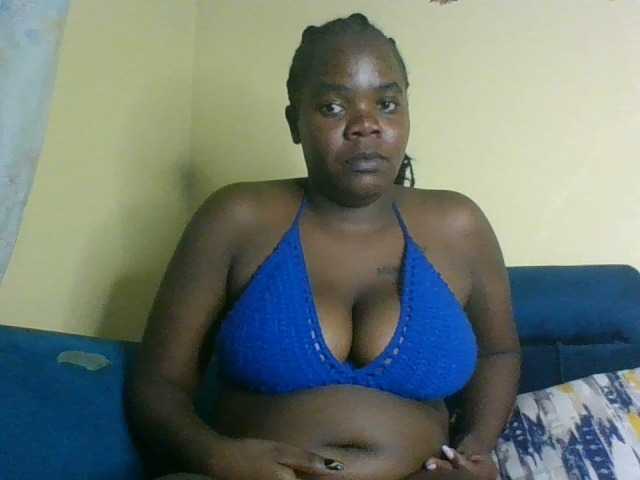 Coconaya's BongaCams show and profile