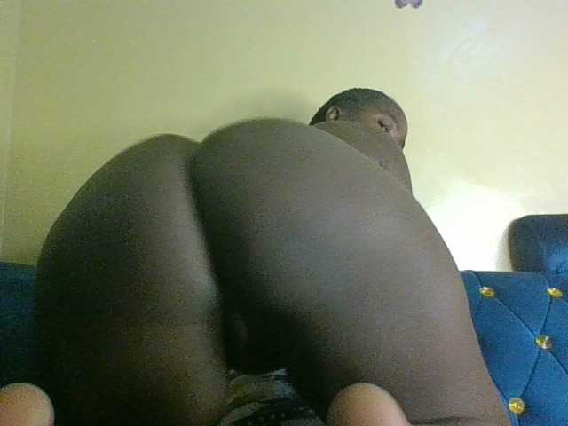 Coconaya's BongaCams show and profile