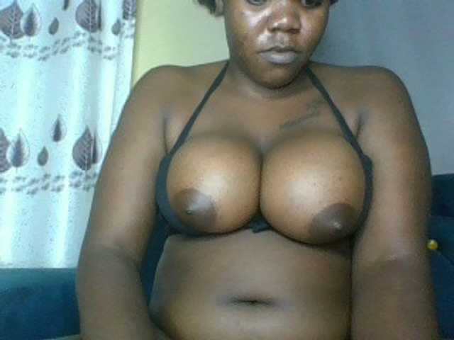 Coconaya's BongaCams show and profile