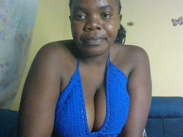 Coconaya's BongaCams show and profile