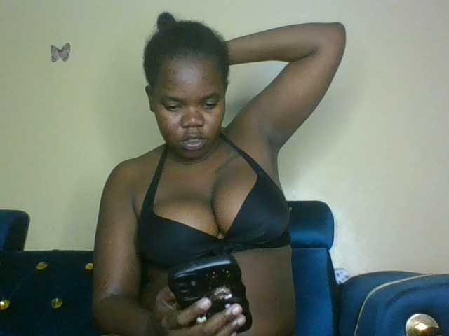 Coconaya's BongaCams show and profile