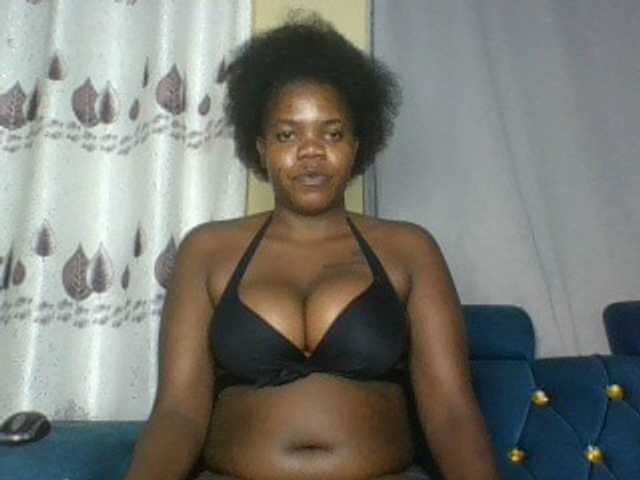 Coconaya's BongaCams show and profile