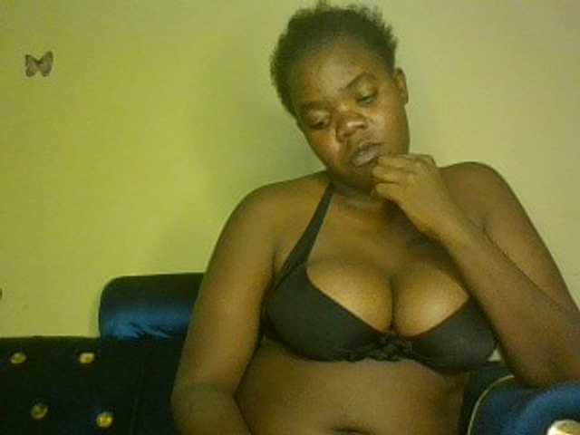 Coconaya live cam profile