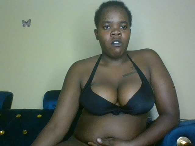 Coconaya's BongaCams show and profile