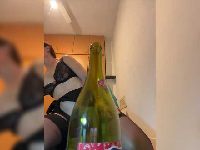 Susi177's BongaCams show and profile