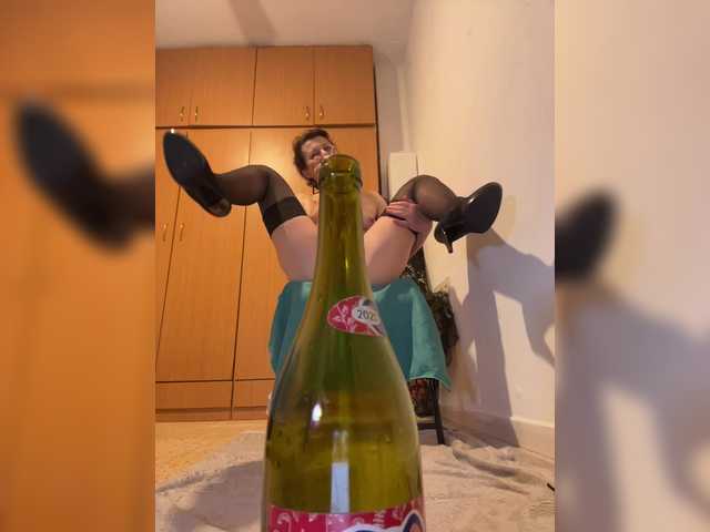 Susi177's BongaCams show and profile