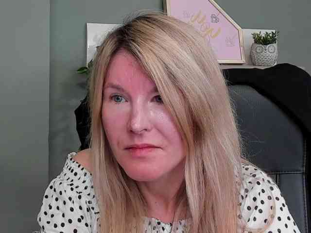 LauraExtasy Live Webcam on BongaCams