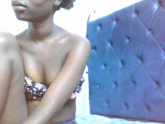 Sweetpussy22 webcam