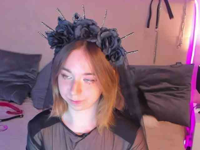 online cam show AlexisSky