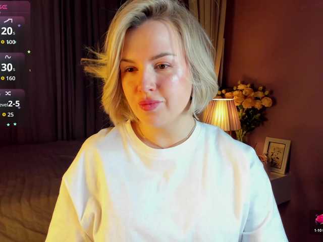 Nikki-Kai's BongaCams show and profile