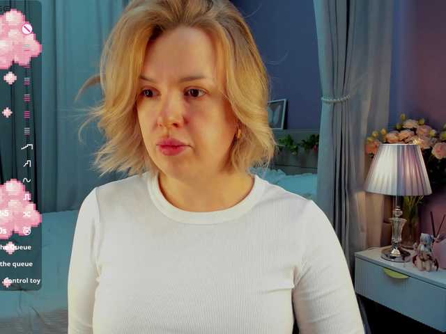 Nikki-Kai's BongaCams show and profile