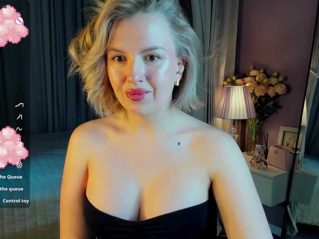 Nikki-Kai's BongaCams show and profile