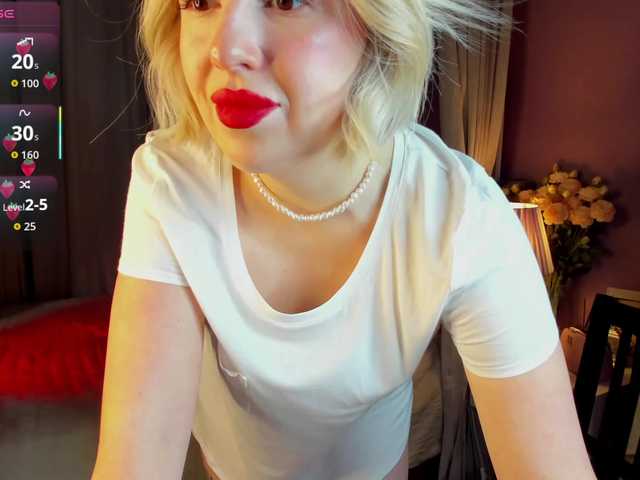 Nikki-Kai's BongaCams show and profile