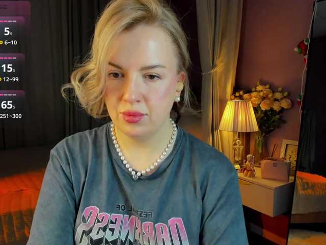 Nikki-Kai's BongaCams show and profile