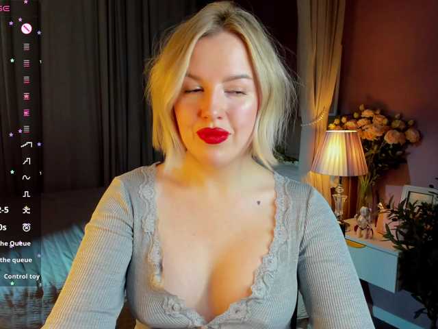 Nikki-Kai's BongaCams show and profile