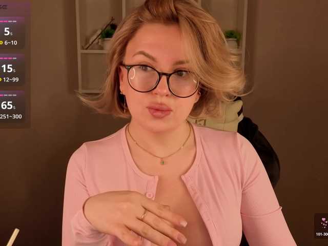 Nikki-Kai's BongaCams show and profile