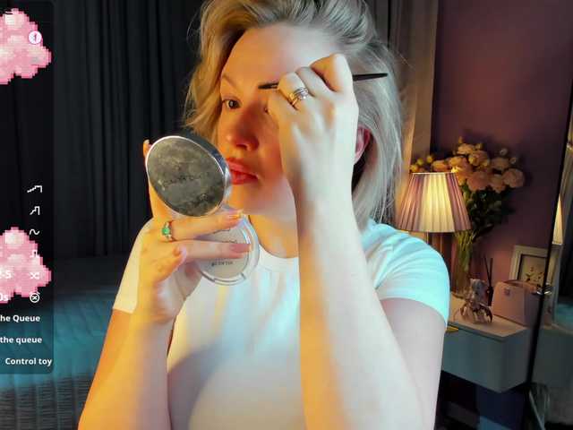 Nikki-Kai's BongaCams show and profile