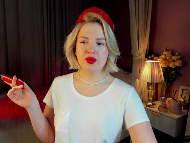 Nikki-Kai's BongaCams show and profile