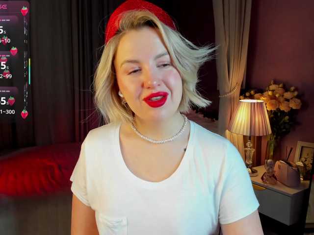 Nikki-Kai's BongaCams show and profile