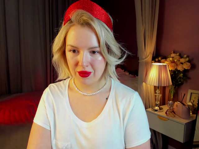 Nikki-Kai's BongaCams show and profile