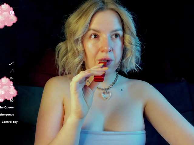 Nikki-Kai's BongaCams show and profile