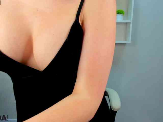 Nikki-Kai webcam