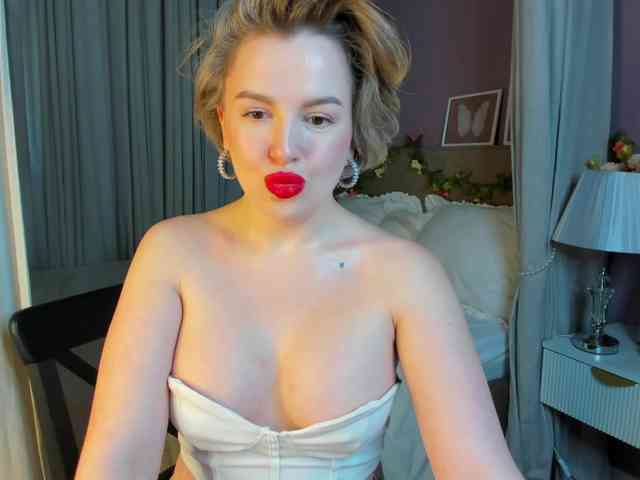 Nikki-Kai webcam