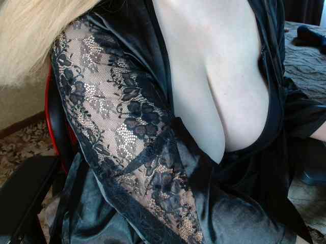VITAMINKA_ webcam