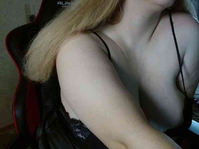 VITAMINKA_ webcam