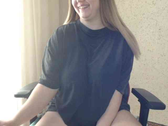 MiaLaFoxis Live Webcam on BongaCams