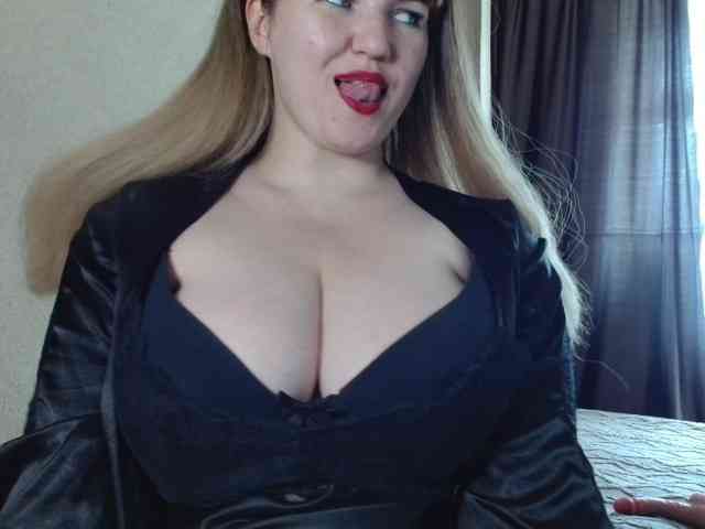 VITAMINKA_ webcam