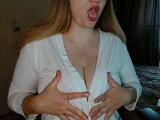 VITAMINKA_ webcam