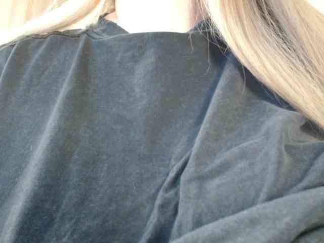 MiaLaFoxis Live Webcam on BongaCams