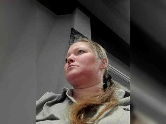 AliceLaKatana webcam