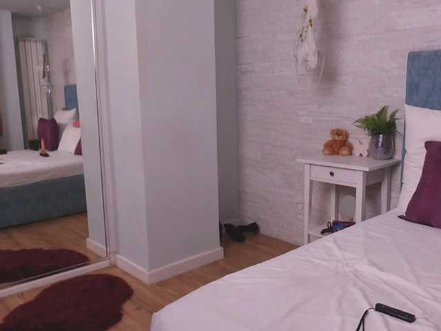 LeylaGracey's BongaCams show and profile