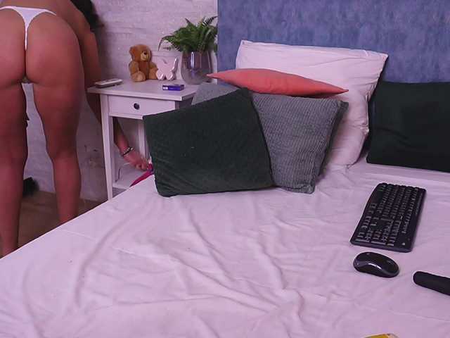 LeylaGracey's BongaCams show and profile