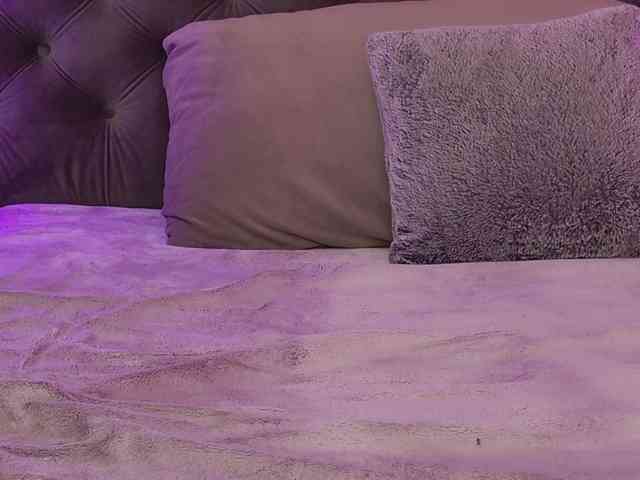 KiraJellylike webcam