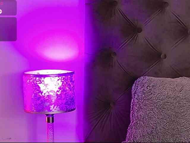 KiraJellylike webcam