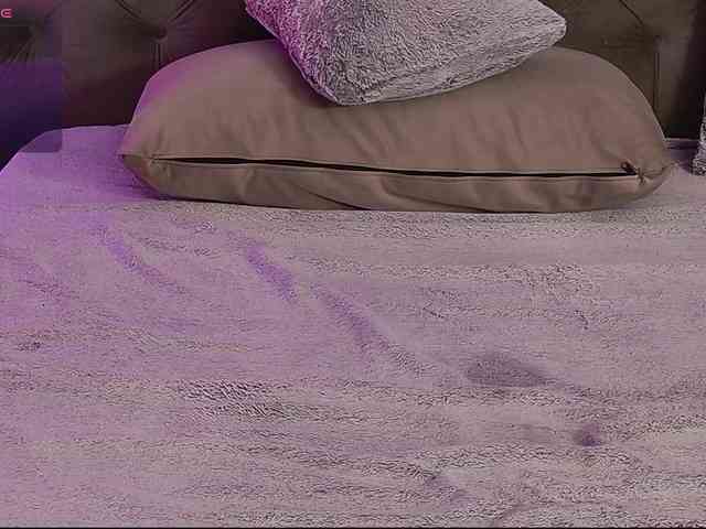 KiraJellylike webcam