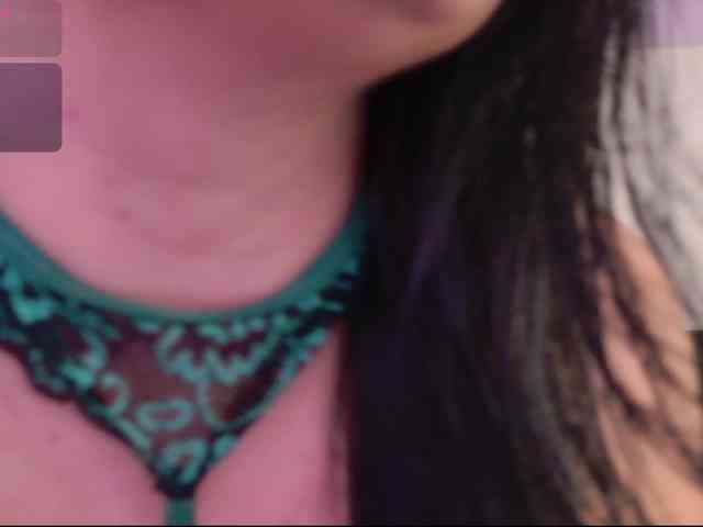 KiraJellylike webcam