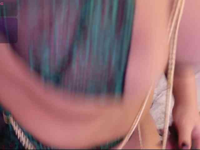 KiraJellylike webcam