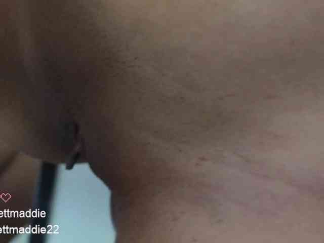 Sweettmaddie22 webcam