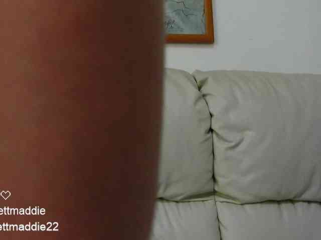 Sweettmaddie22 webcam