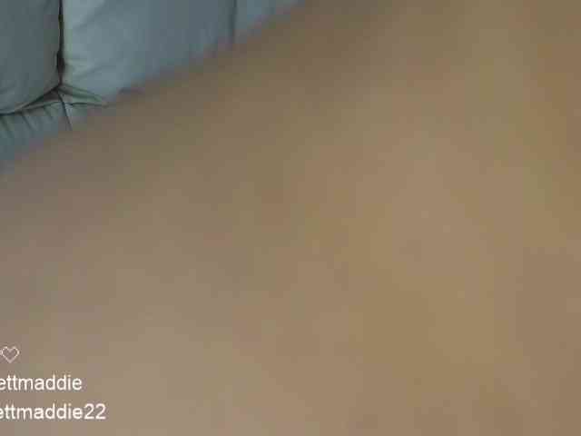 Sweettmaddie22 webcam