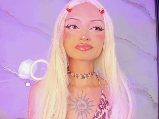 MaddieStark's BongaCams show and profile